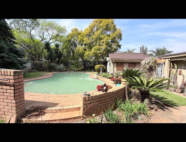 4 BEDROOM HOUSE FOR SALE IN MOREGLOED